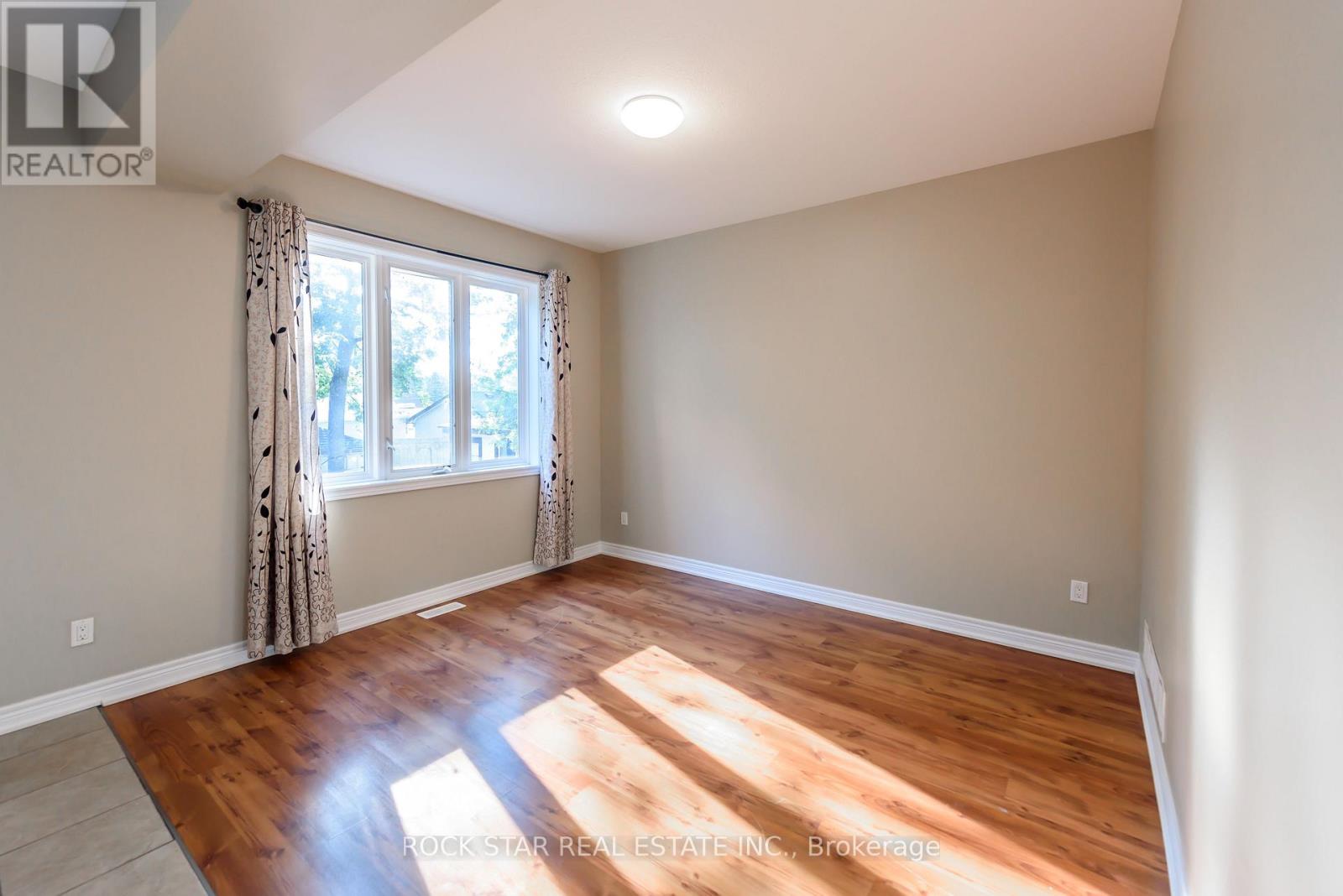 81 Wellington Street N, Thorold, Ontario  L2V 2E8 - Photo 12 - X12992166