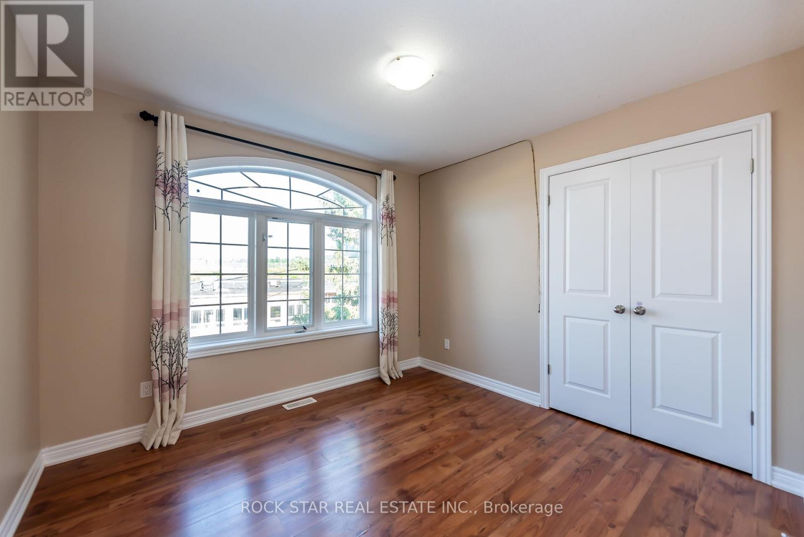 81 Wellington Street N, Thorold, Ontario  L2V 2E8 - Photo 17 - X12992166