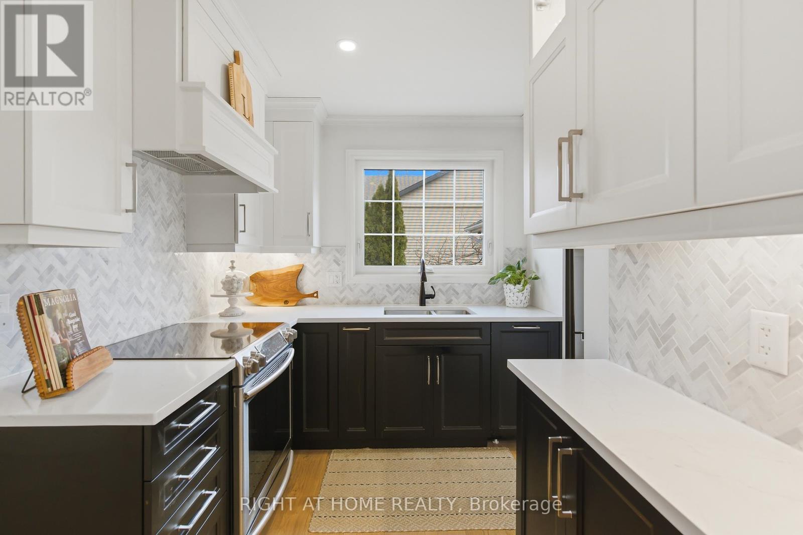 620 Charlotte Street, Niagara-On-The-Lake, Ontario  L0S 1J0 - Photo 12 - X12992174