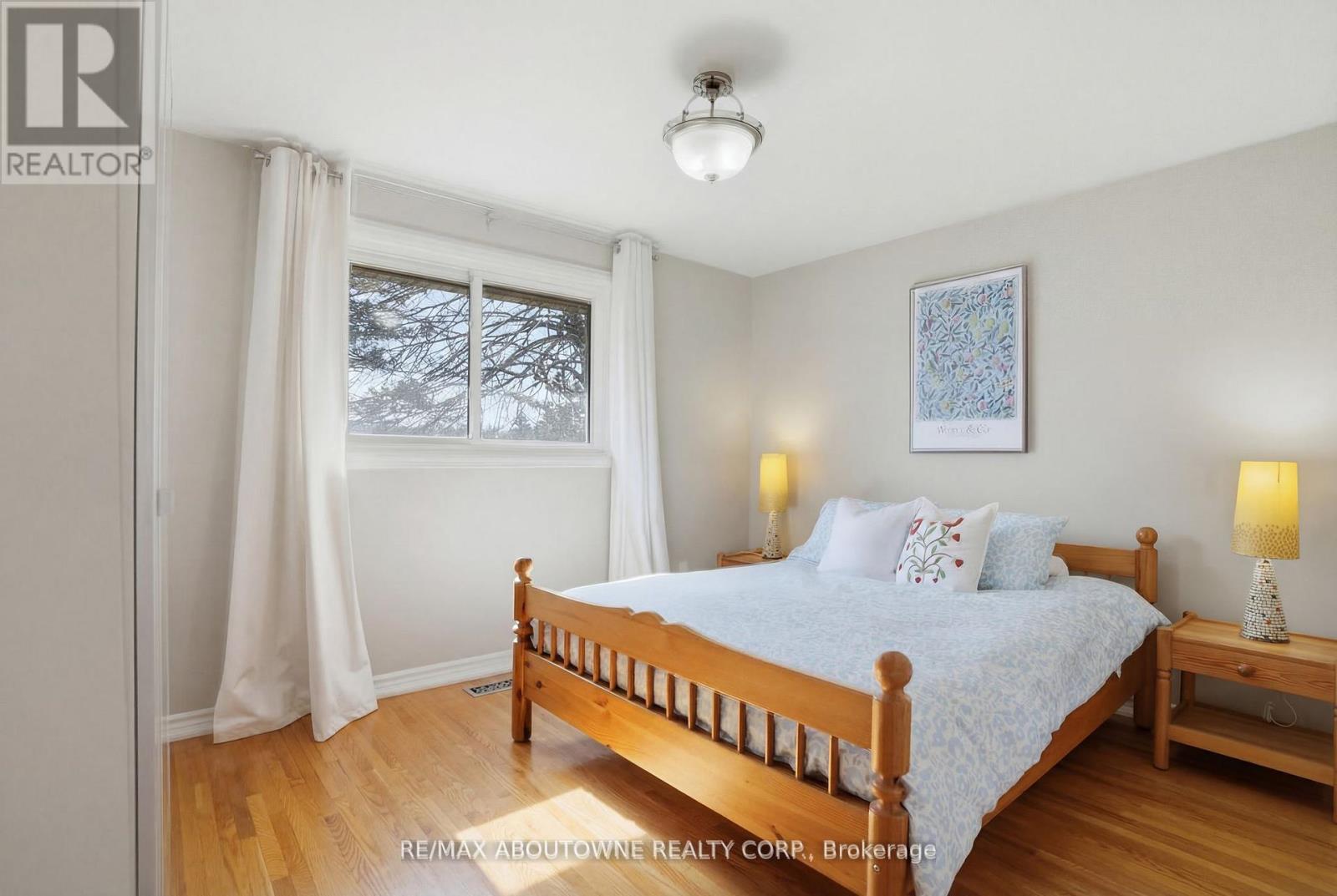 264 Celtic Drive, Hamilton, Ontario L8E 2T9 - Photo 20 - X12992214