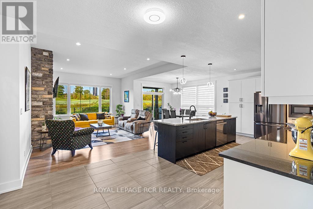 232 Snowberry Lane, Georgian Bluffs, Ontario  N0H 1S0 - Photo 12 - X12992218