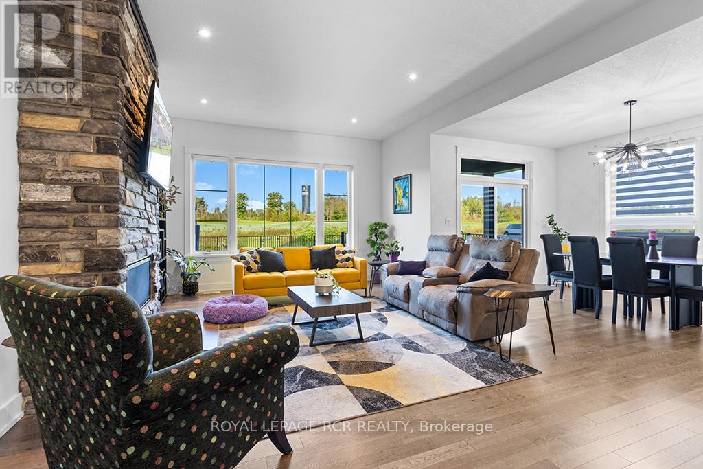 232 Snowberry Lane, Georgian Bluffs, Ontario  N0H 1S0 - Photo 21 - X12992218