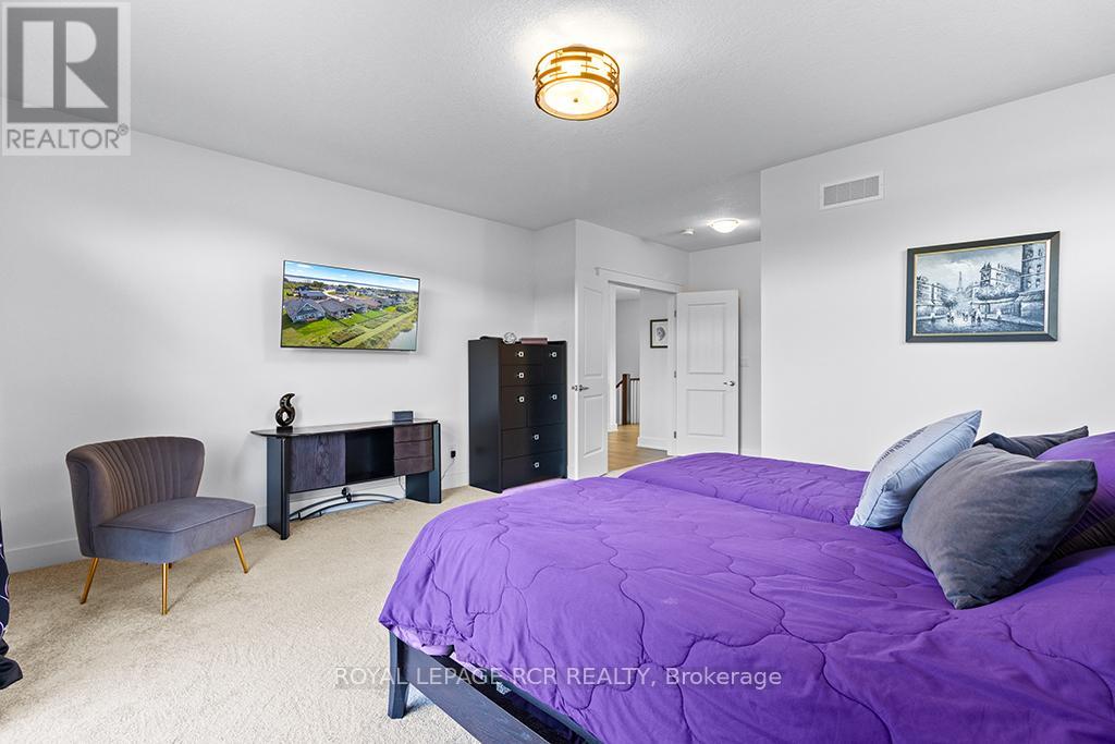 232 Snowberry Lane, Georgian Bluffs, Ontario  N0H 1S0 - Photo 23 - X12992218