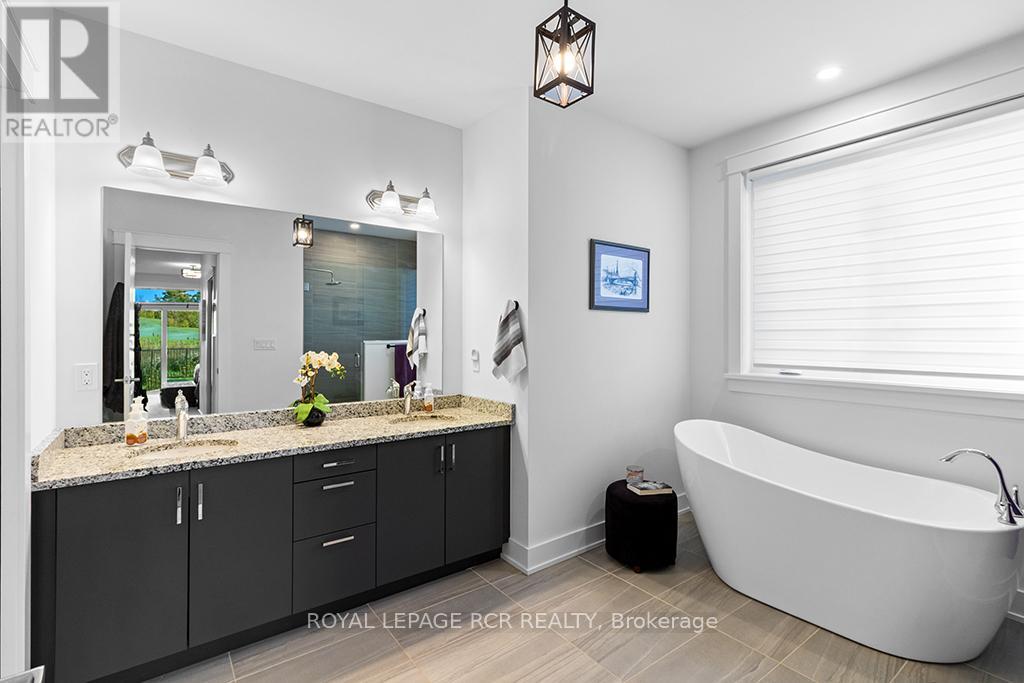 232 Snowberry Lane, Georgian Bluffs, Ontario  N0H 1S0 - Photo 24 - X12992218