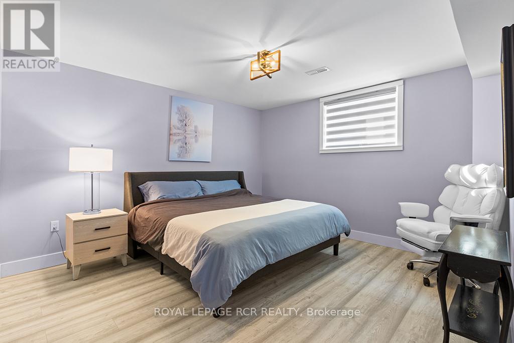 232 Snowberry Lane, Georgian Bluffs, Ontario  N0H 1S0 - Photo 35 - X12992218