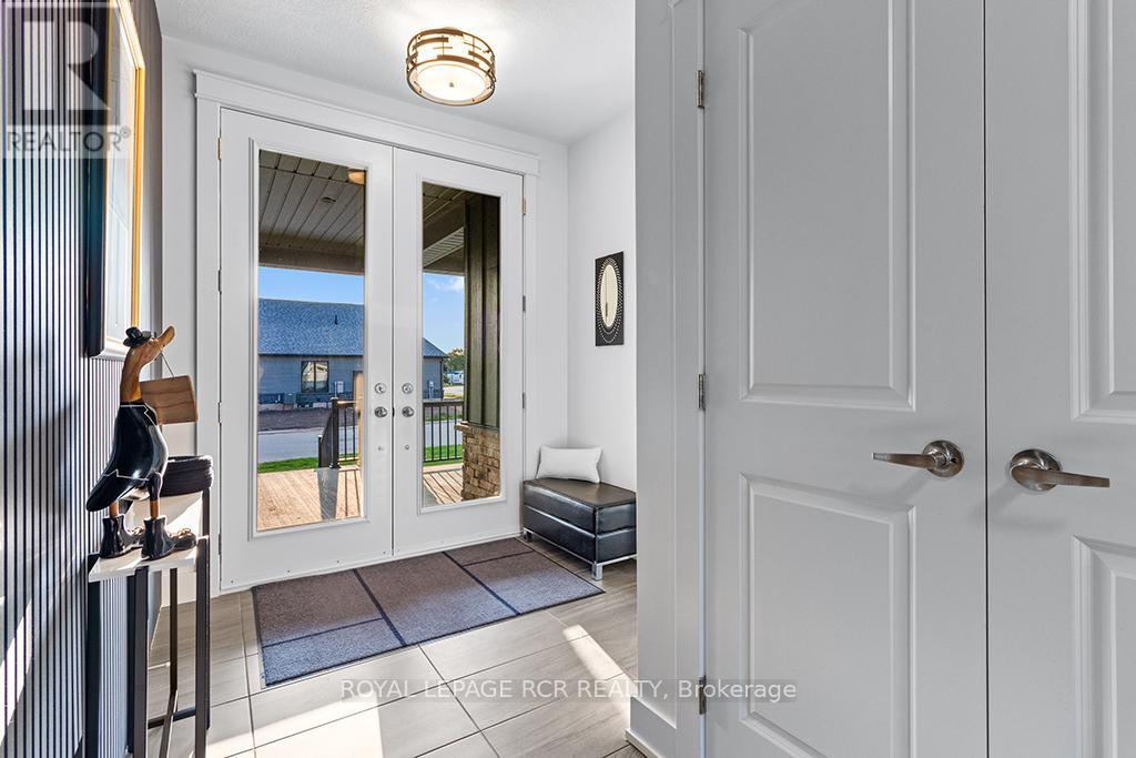 232 Snowberry Lane, Georgian Bluffs, Ontario  N0H 1S0 - Photo 8 - X12992218