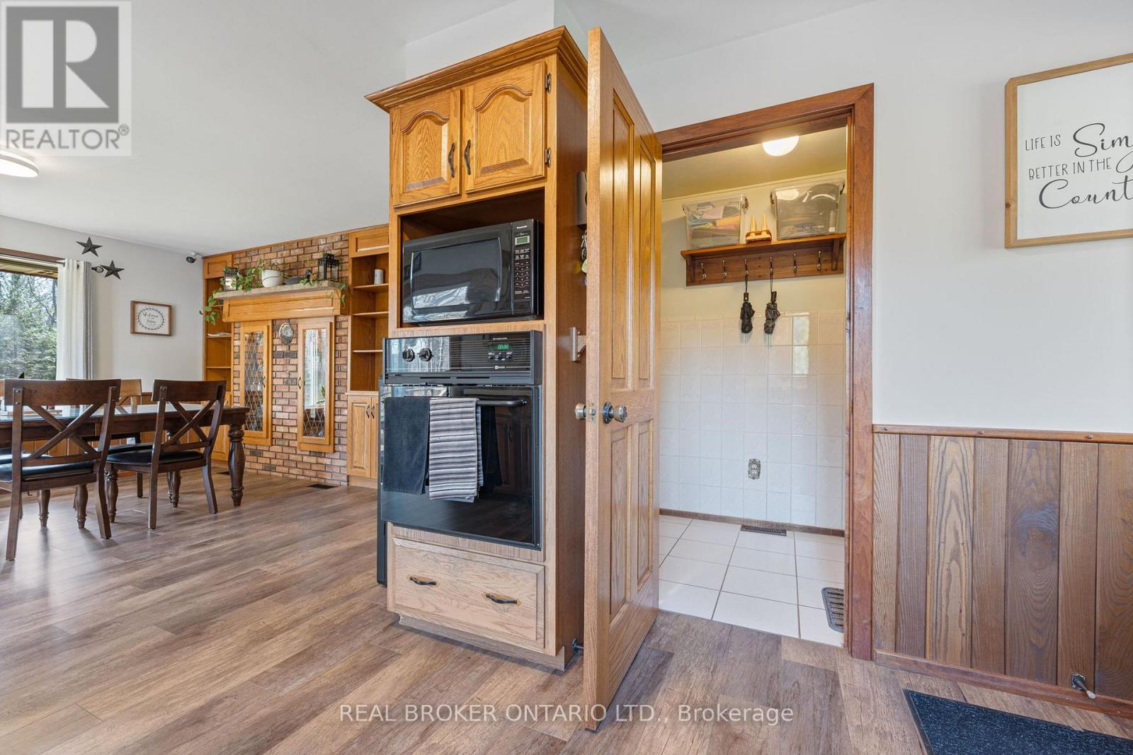 775 4th Concession Road, Norfolk, Ontario  N0E 1G0 - Photo 4 - X12992296