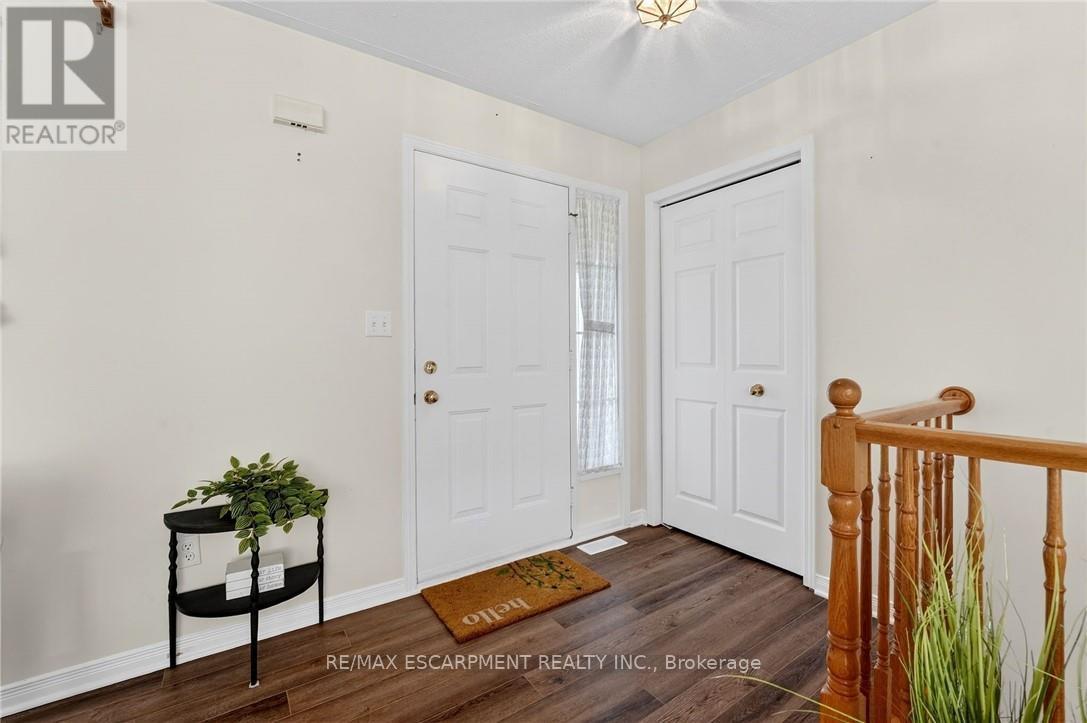 2469 Shurie Road, West Lincoln, Ontario L0R 2A0 - Photo 6 - X12992306