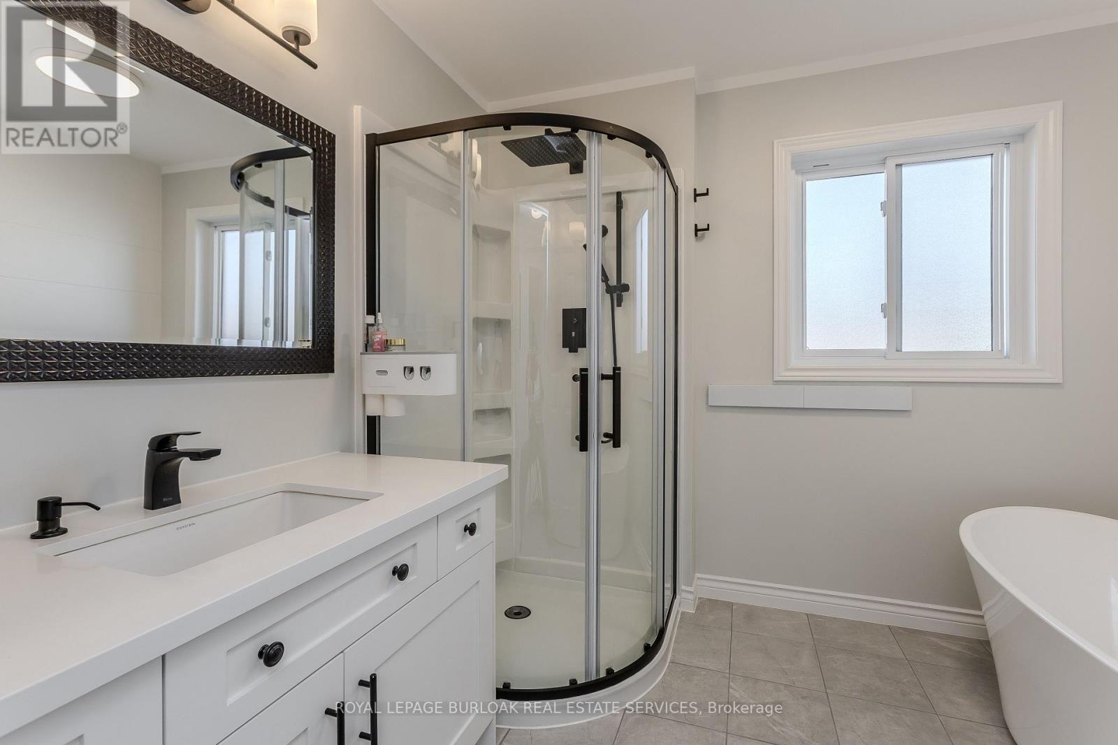 209 Portage Lane, Hamilton, Ontario  L0R 1W0 - Photo 26 - X12992340