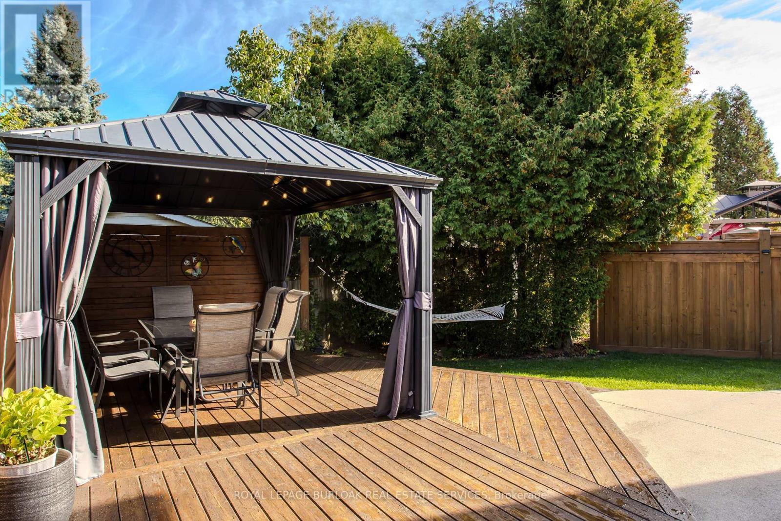 209 Portage Lane, Hamilton, Ontario  L0R 1W0 - Photo 6 - X12992340