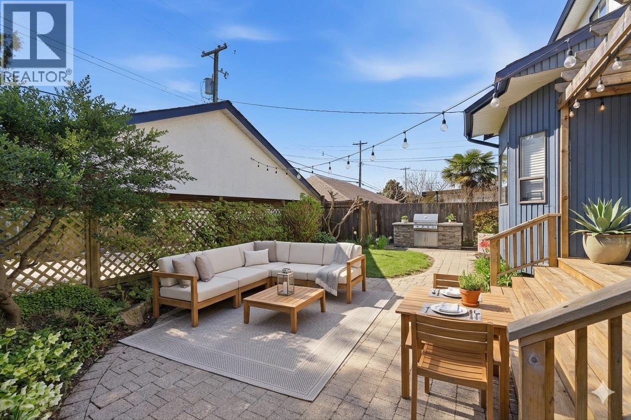 253 E 19th Street, North Vancouver, British Columbia  V7L 2Z1 - Photo 10 - R3110427