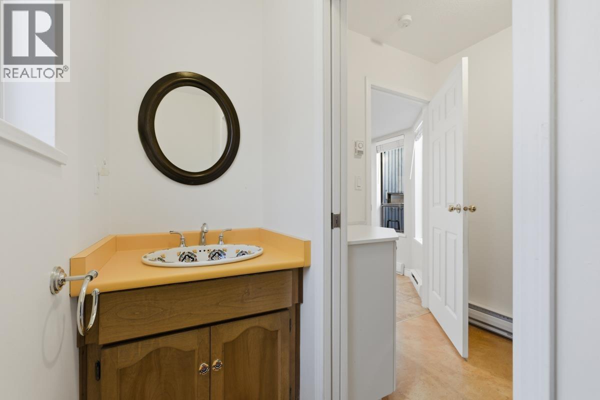 253 E 19th Street, North Vancouver, British Columbia  V7L 2Z1 - Photo 33 - R3110427