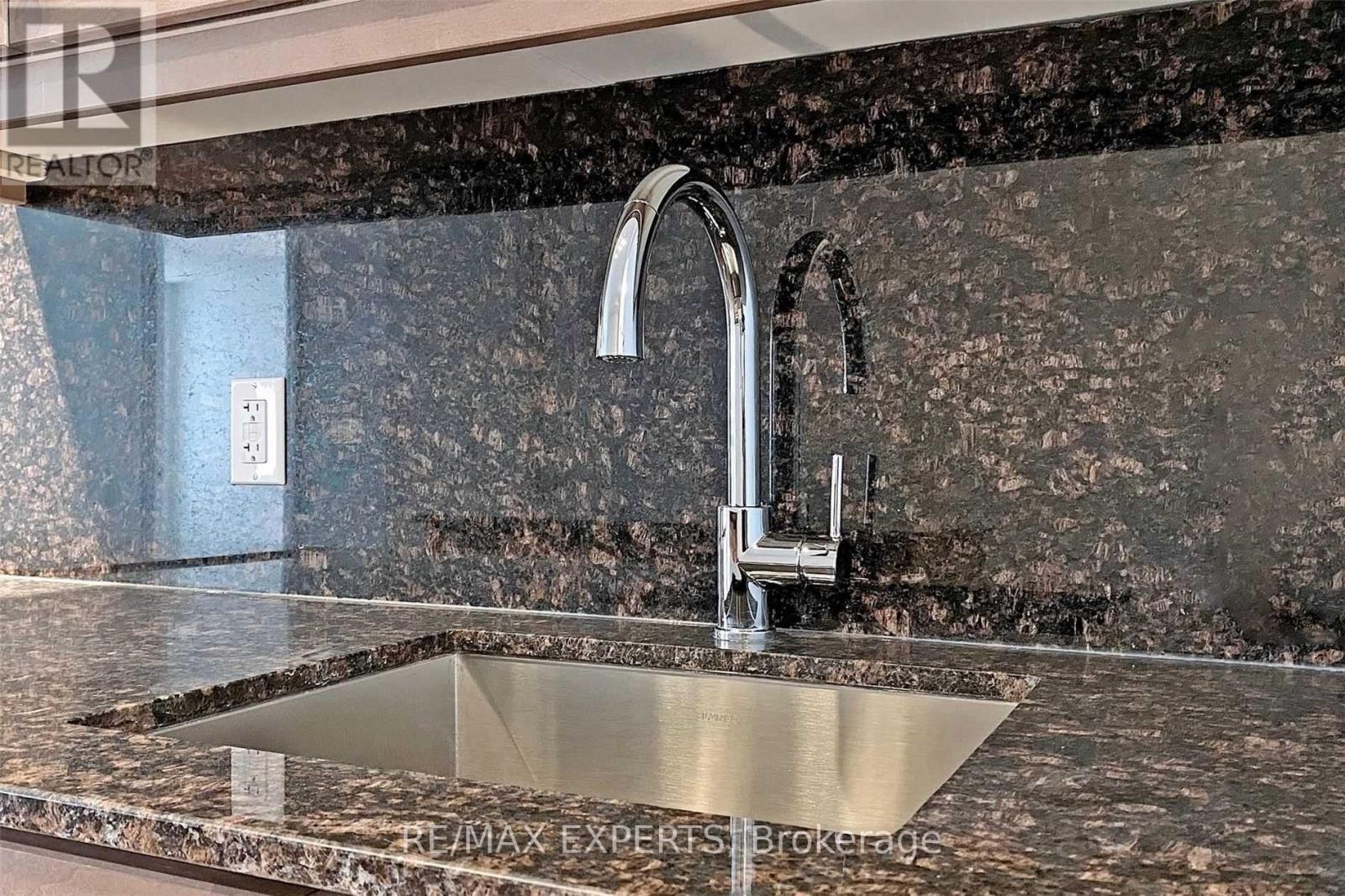 702 - 9085 Jane Street, Vaughan, Ontario  L4K 0L8 - Photo 25 - N12991702