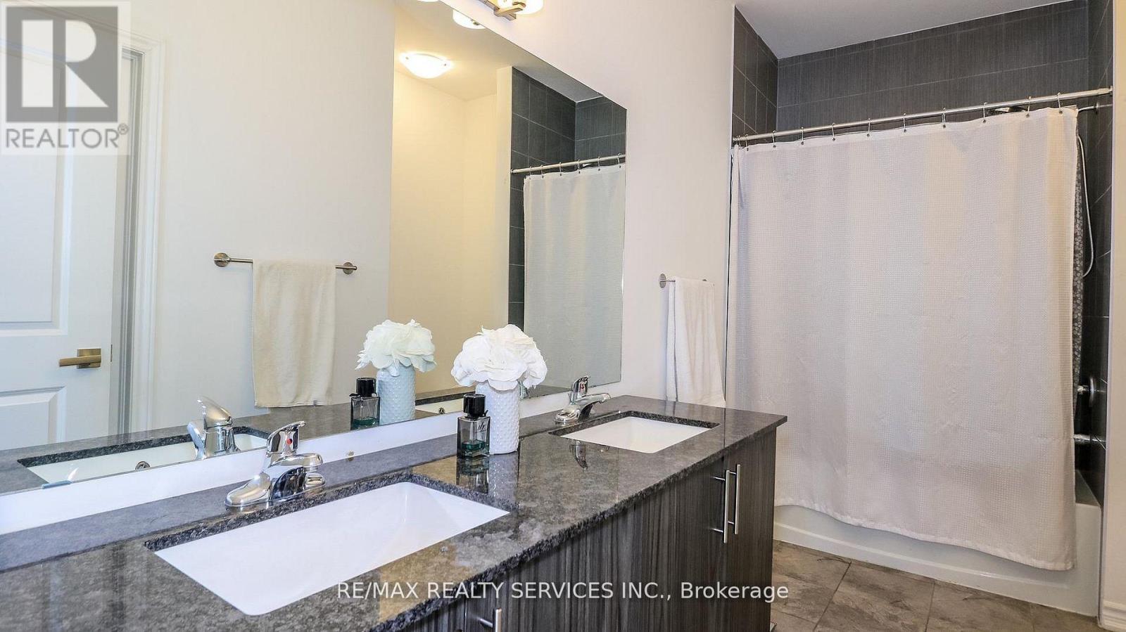 1 Harvest Crescent, Barrie, Ontario  L9J 0T3 - Photo 29 - S12991616