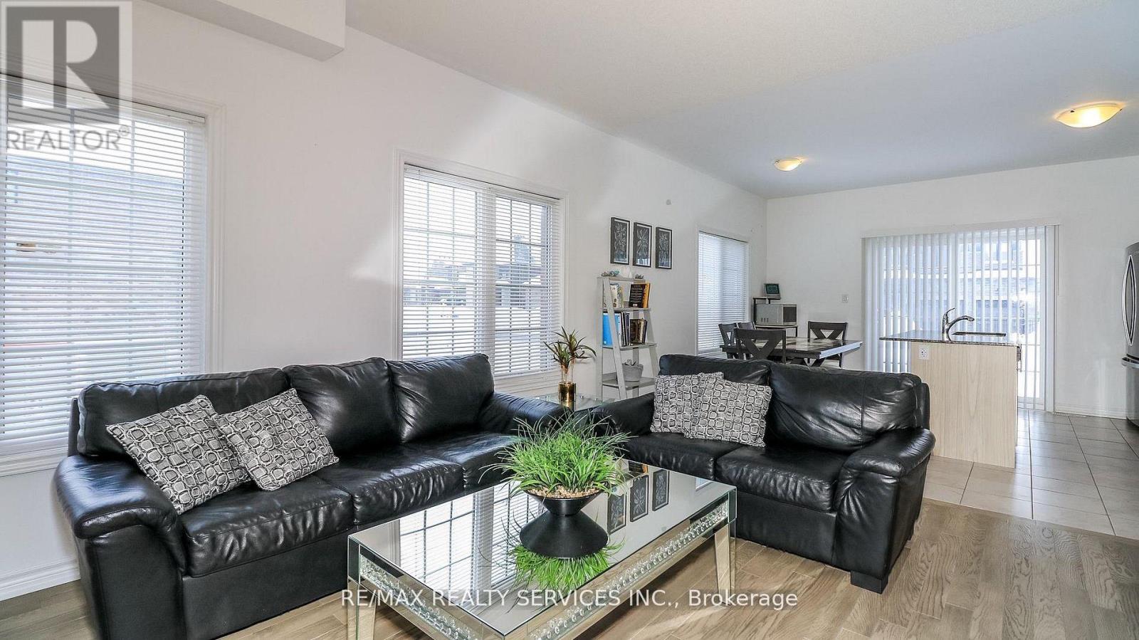 1 Harvest Crescent, Barrie, Ontario  L9J 0T3 - Photo 8 - S12991616