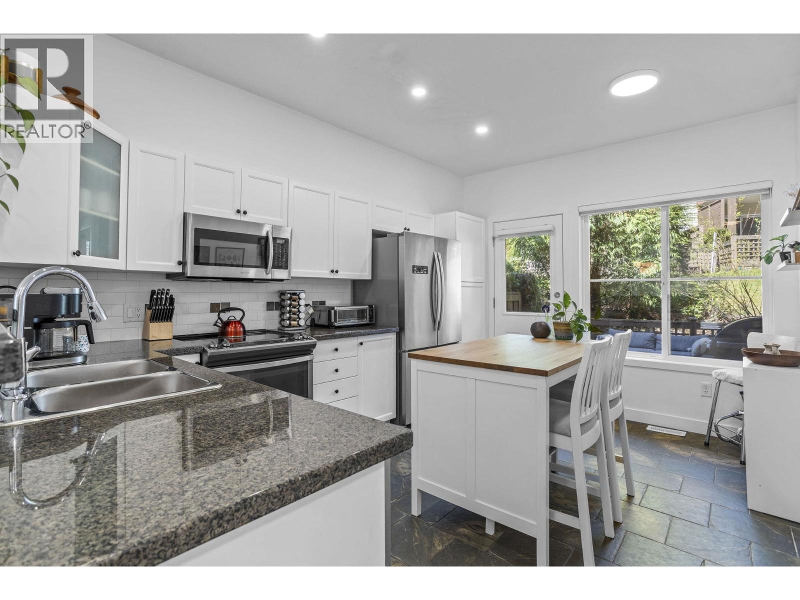 103 2000 Panorama Drive, Port Moody, British Columbia  V3H 5J5 - Photo 10 - R3110432