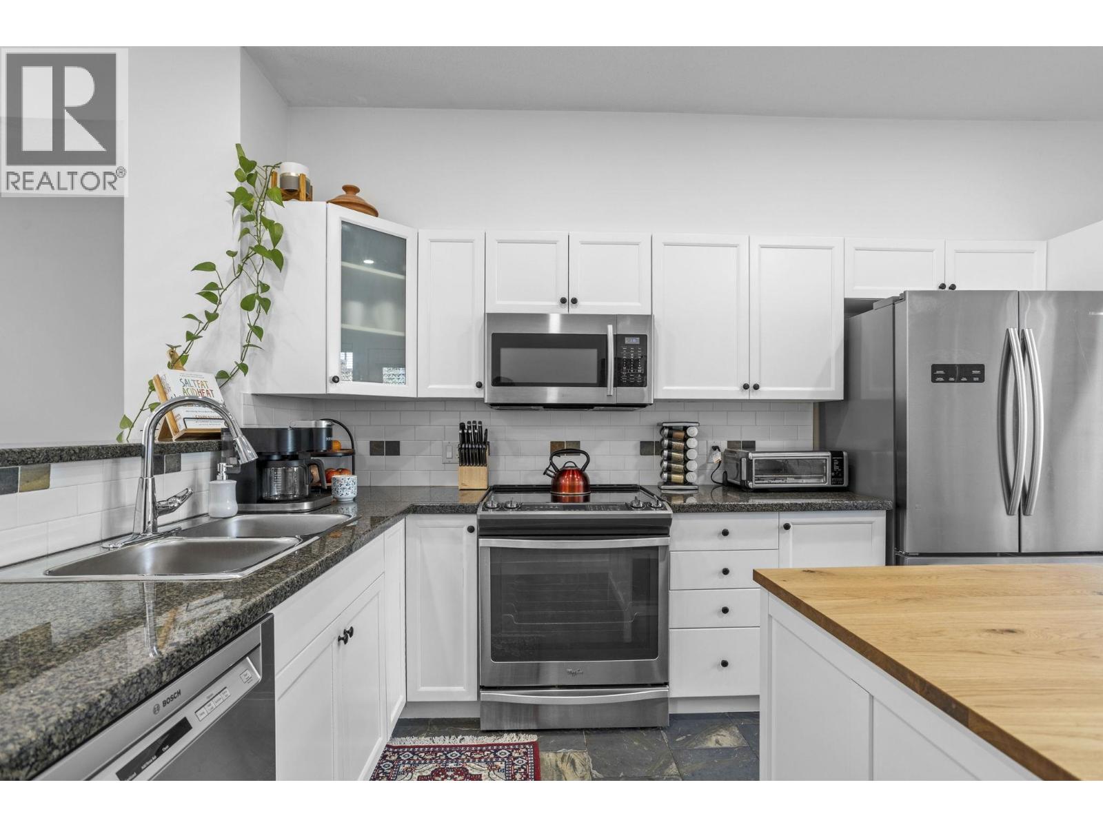 103 2000 Panorama Drive, Port Moody, British Columbia  V3H 5J5 - Photo 11 - R3110432