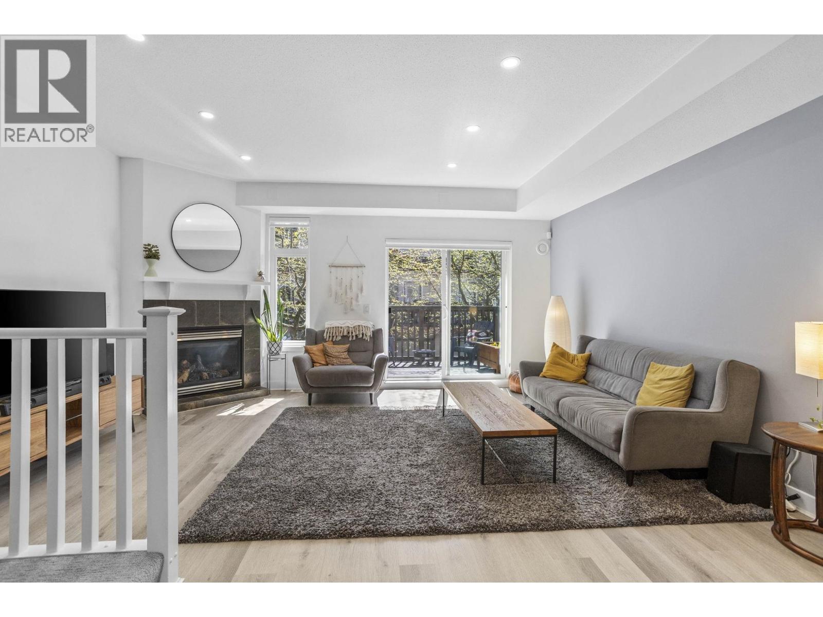 103 2000 Panorama Drive, Port Moody, British Columbia  V3H 5J5 - Photo 2 - R3110432