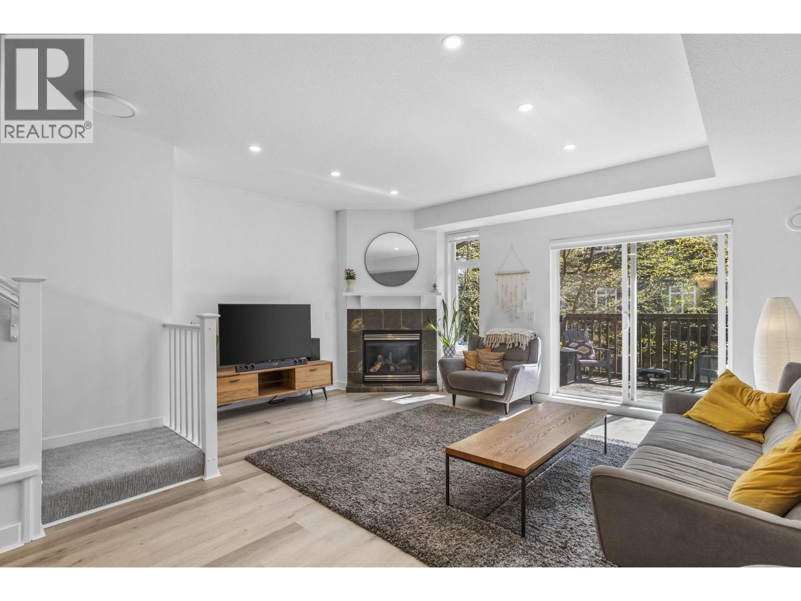 103 2000 Panorama Drive, Port Moody, British Columbia  V3H 5J5 - Photo 3 - R3110432