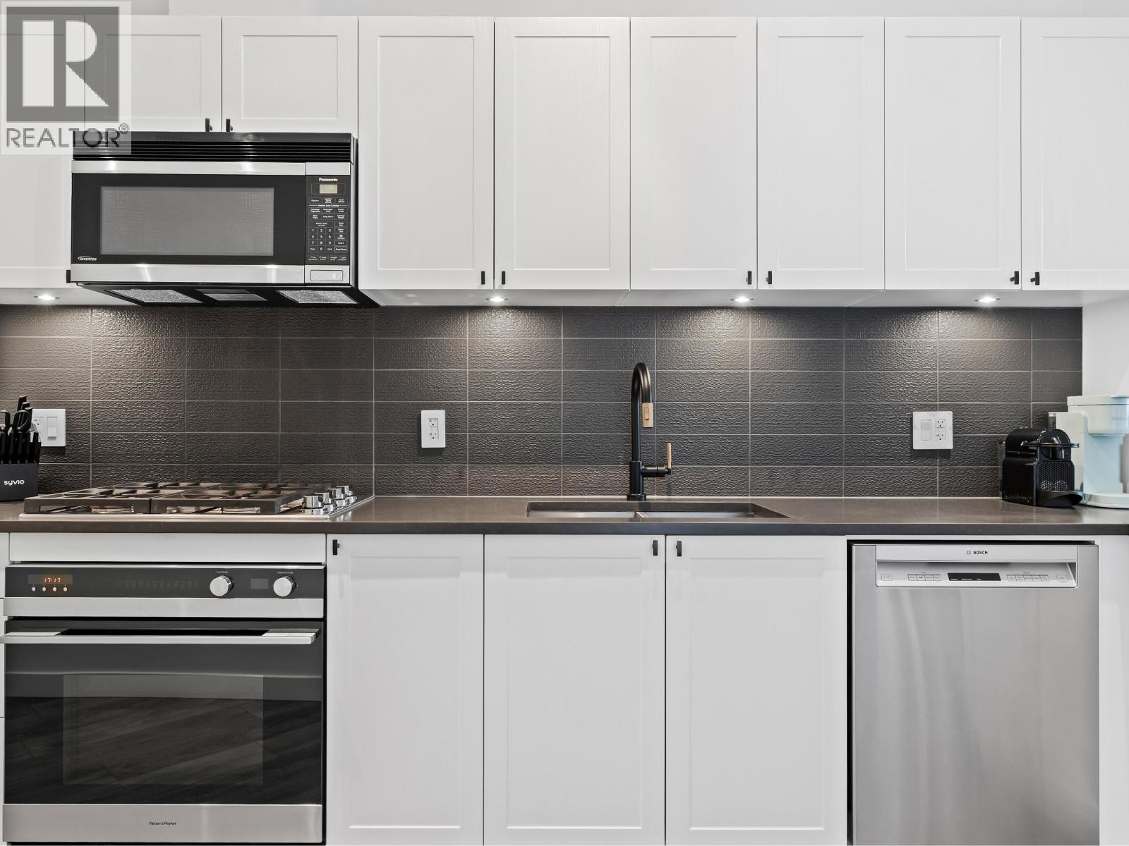 305 105 W 2nd Street, North Vancouver, British Columbia  V7M 0E3 - Photo 5 - R3110453