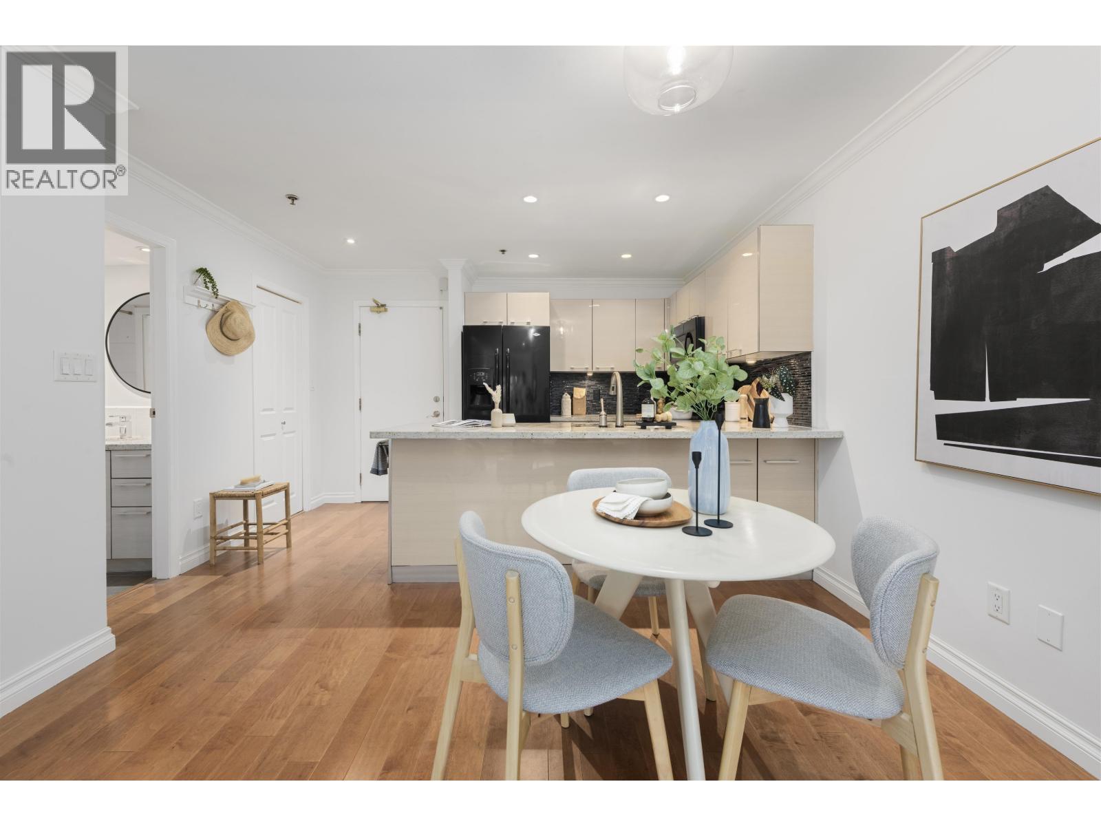 103 1925 W 2ND AVENUE, Vancouver, British Columbia