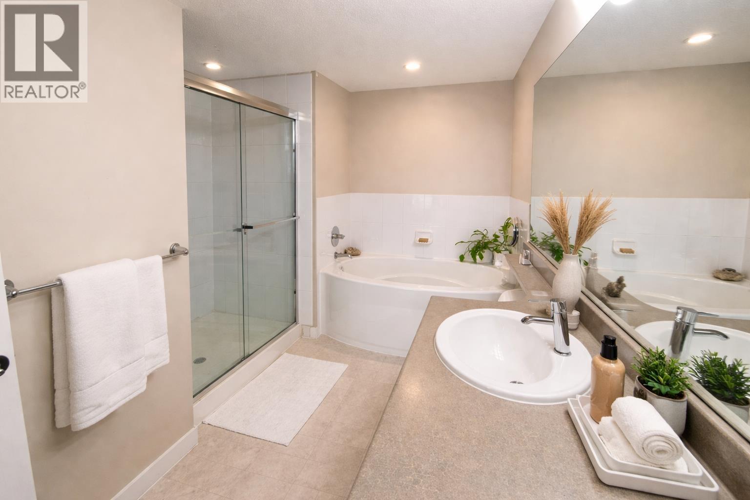 203 2951 Silver Springs Boulevard, Coquitlam, British Columbia  V3E 3S4 - Photo 9 - R3110500