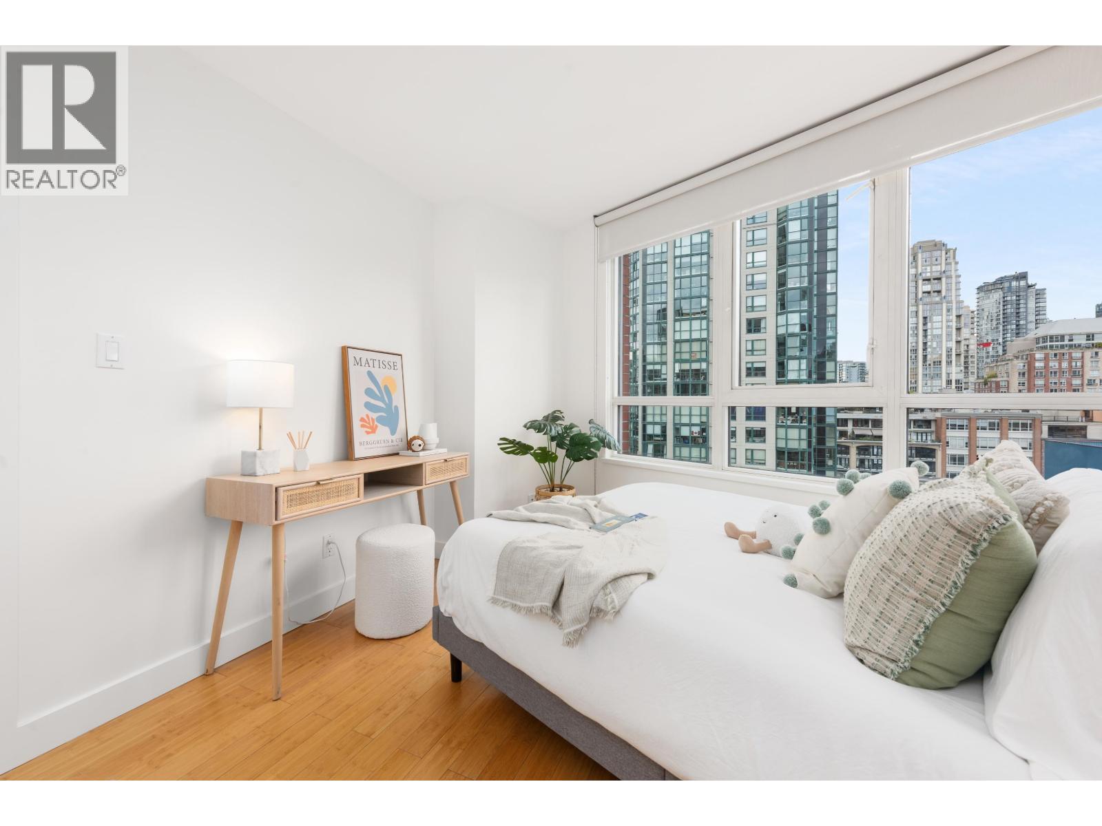 11d 199 Drake Street, Vancouver, British Columbia  V6Z 2T9 - Photo 11 - R3110506