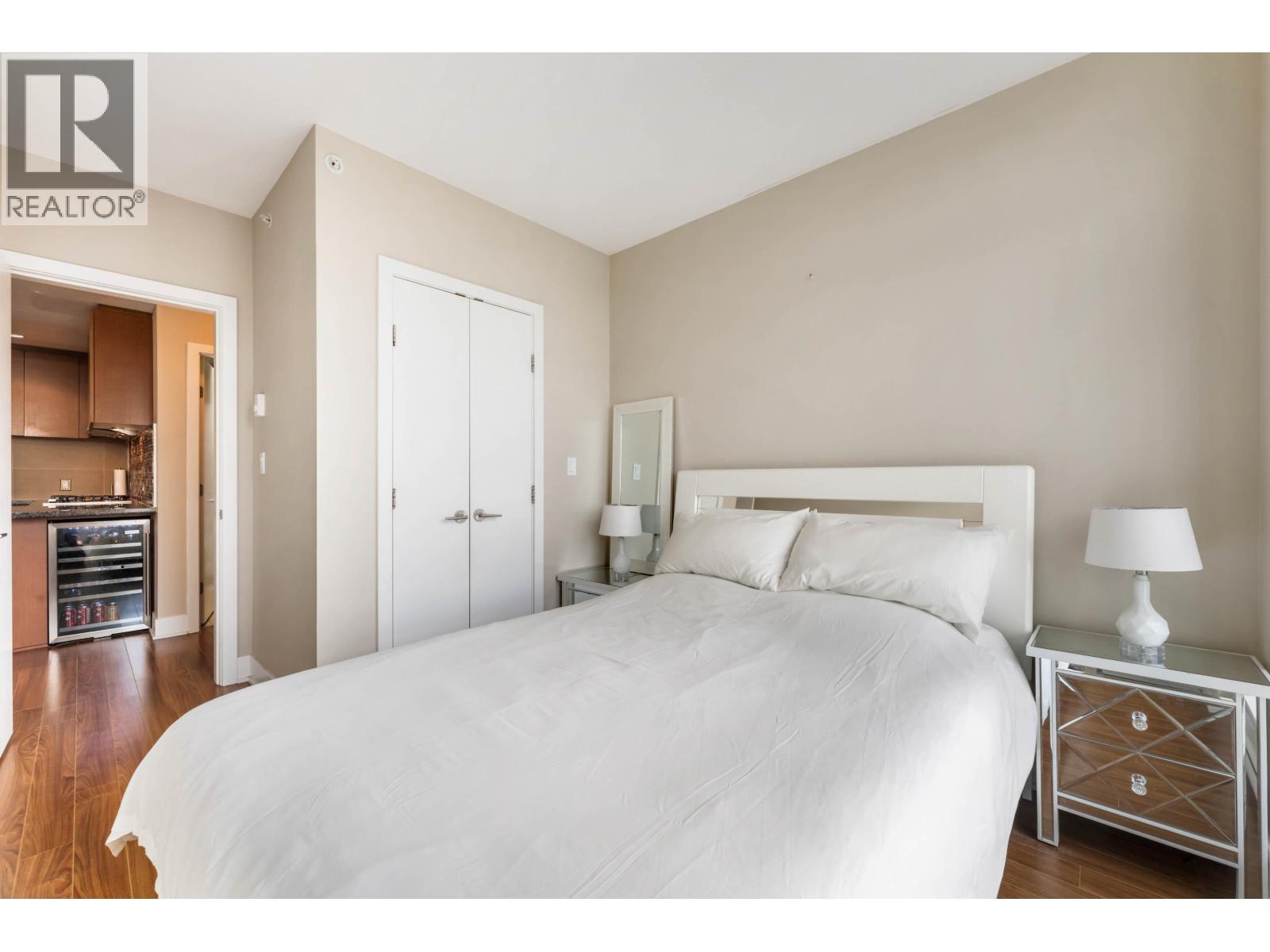 2301 3008 Glen Drive, Coquitlam, British Columbia  V3B 0J5 - Photo 13 - R3110522