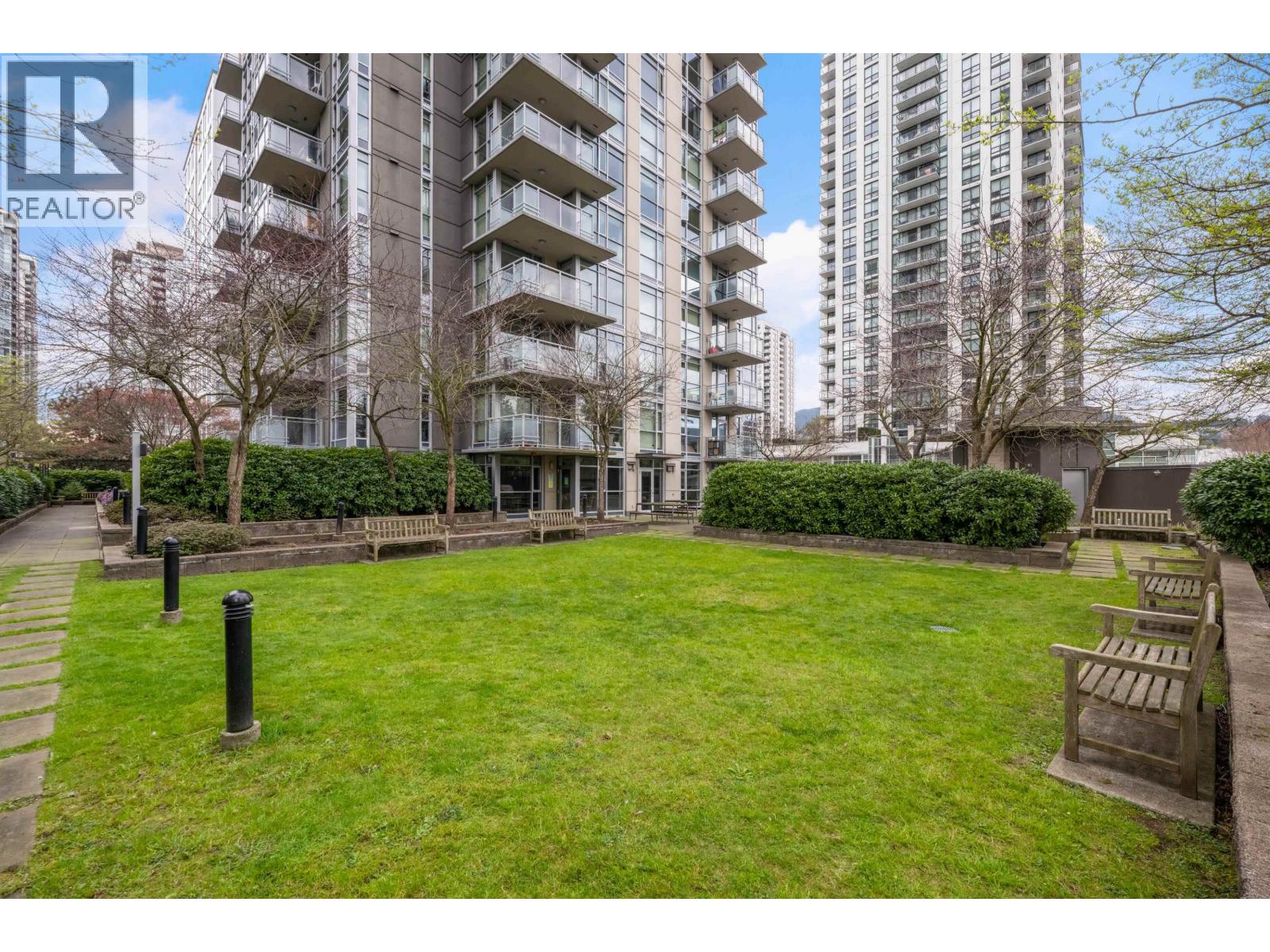 2301 3008 Glen Drive, Coquitlam, British Columbia  V3B 0J5 - Photo 24 - R3110522