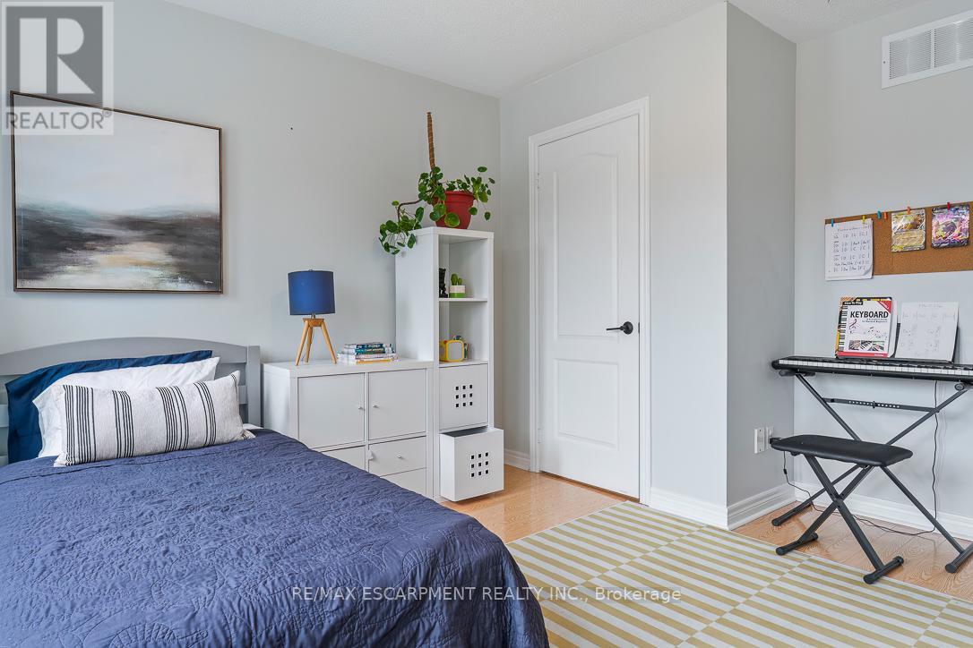 5360 Landsborough Avenue, Mississauga, Ontario  L5R 3X1 - Photo 33 - W12984762