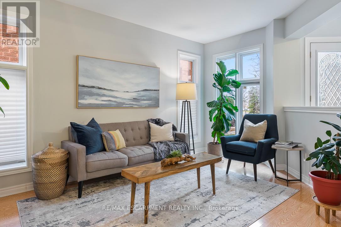 5360 Landsborough Avenue, Mississauga, Ontario  L5R 3X1 - Photo 5 - W12984762