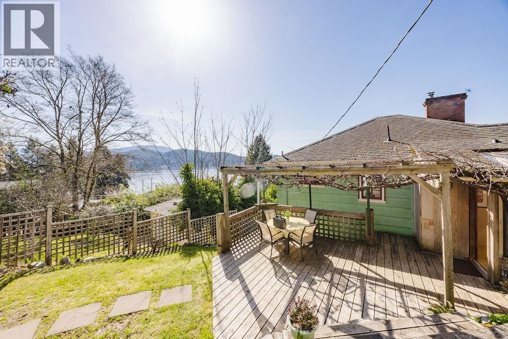 466 Central Avenue, Gibsons, British Columbia V0N 1V1 - Photo 26 - R3110456