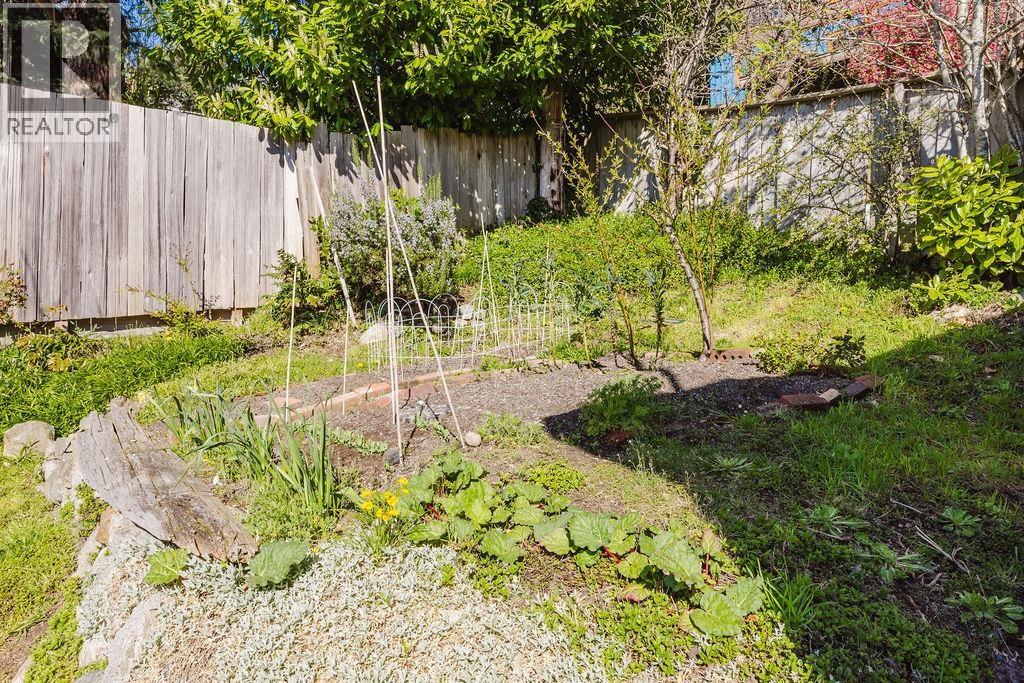 466 Central Avenue, Gibsons, British Columbia V0N 1V1 - Photo 31 - R3110456