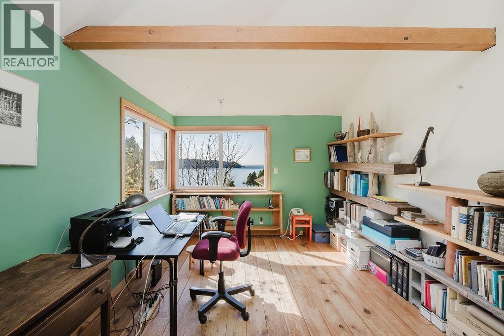 466 Central Avenue, Gibsons, British Columbia V0N 1V1 - Photo 33 - R3110456