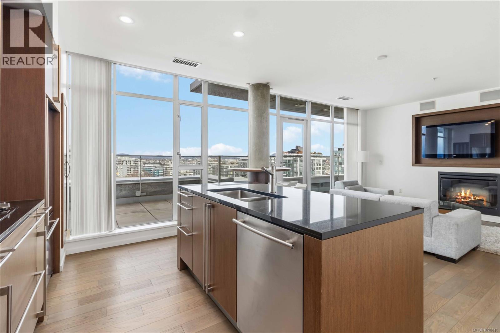 911 100 Saghalie Rd, Victoria, British Columbia  V9A 0A1 - Photo 4 - 1028518