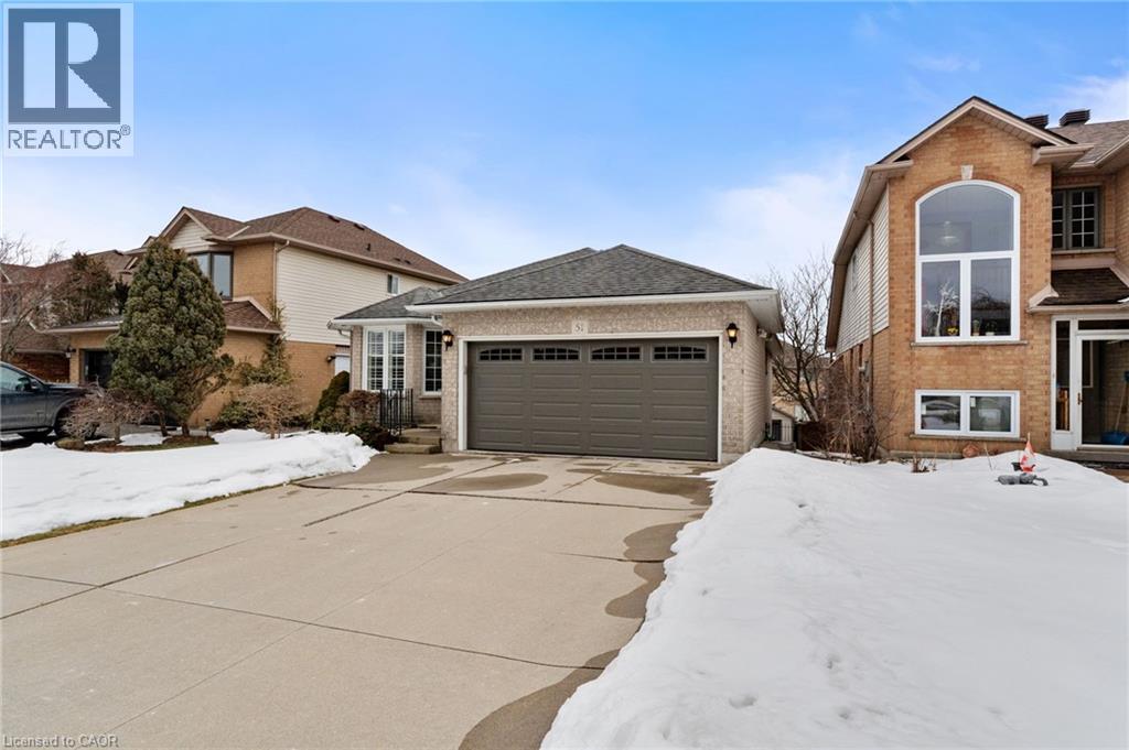 51 Redtail Crescent, Hamilton, Ontario  L9B 2R5 - Photo 3 - 40820312