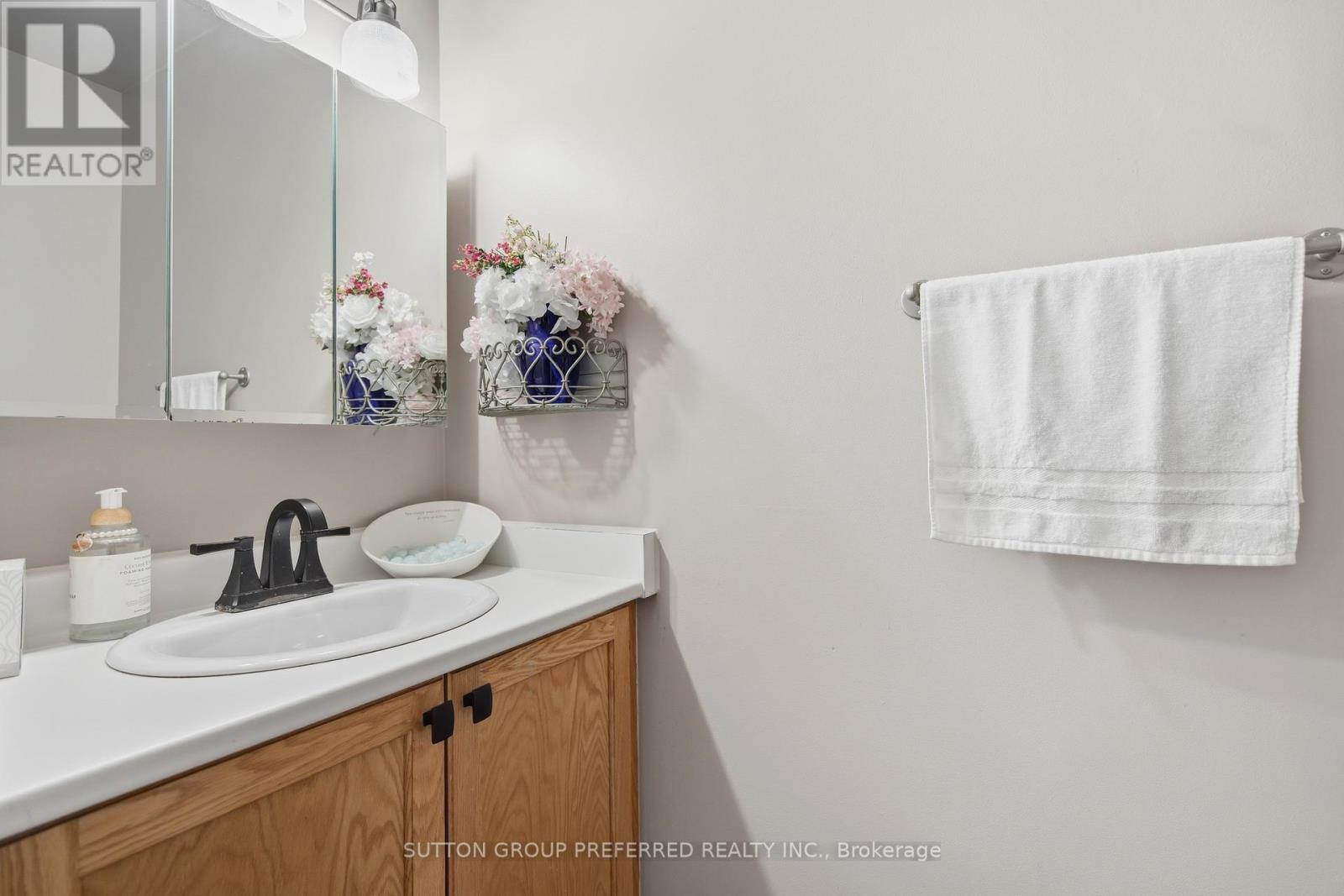 227 Edmunds Place, London South, Ontario  N5Z 4V9 - Photo 19 - X12992422