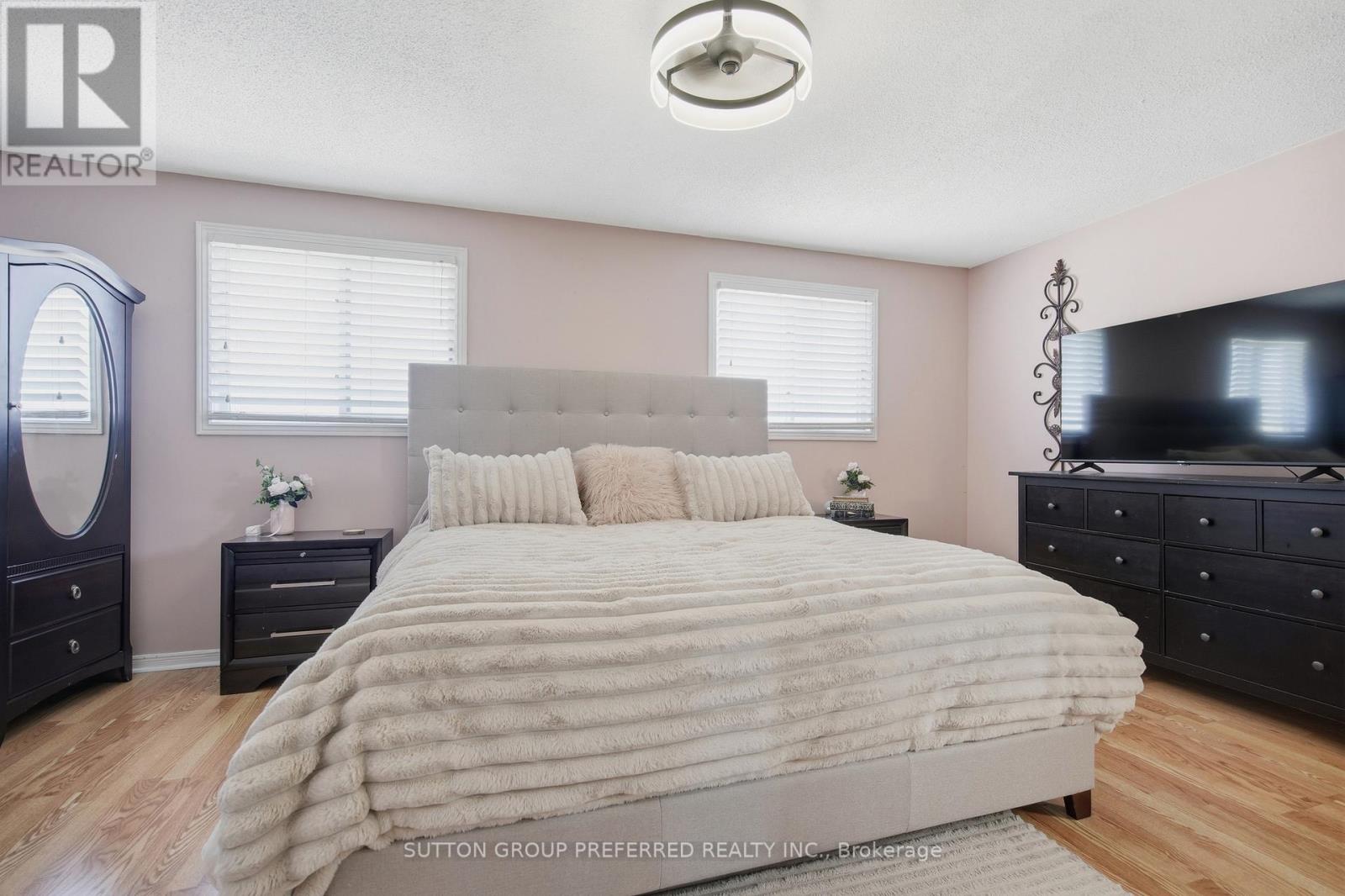 227 Edmunds Place, London South, Ontario  N5Z 4V9 - Photo 21 - X12992422