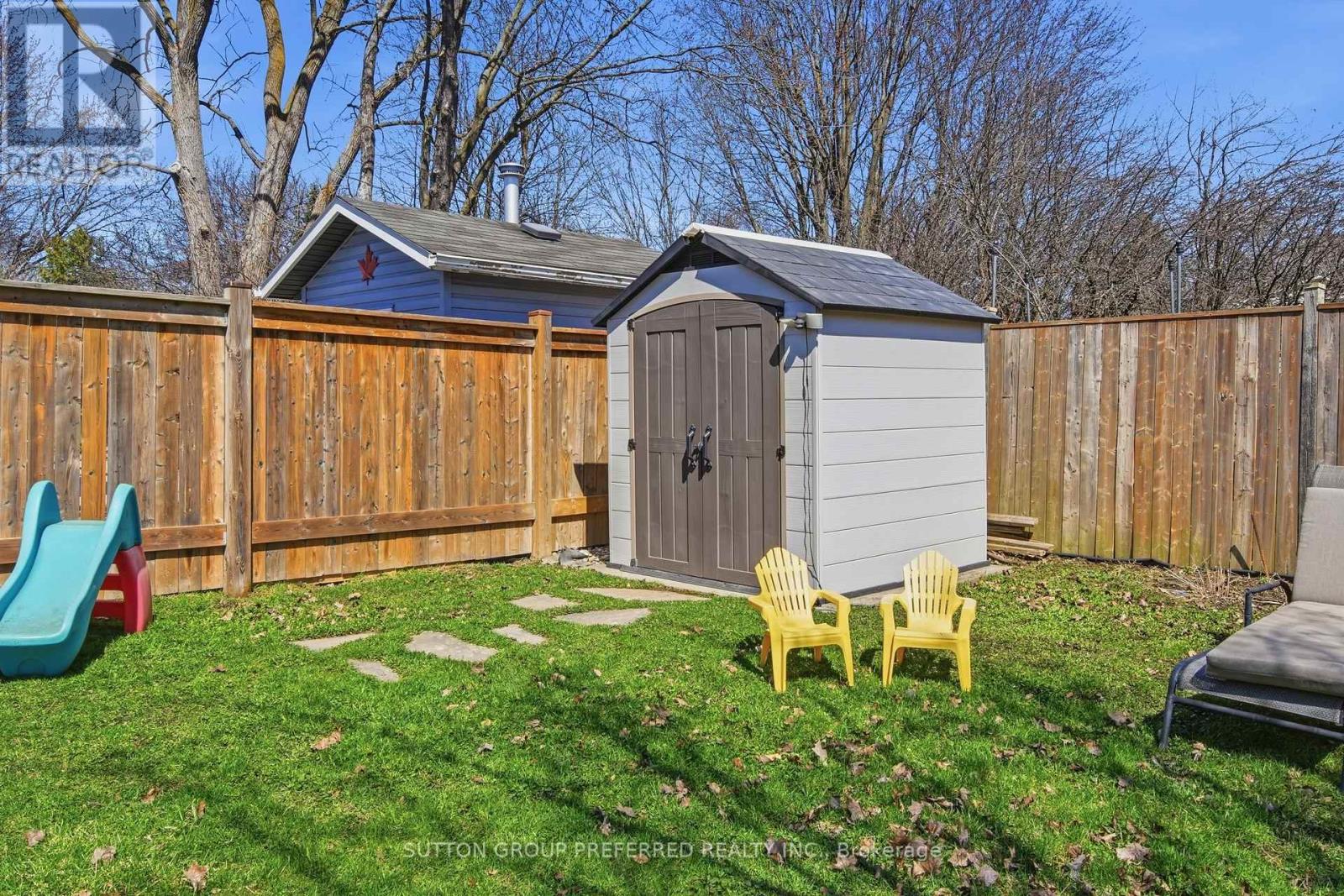 227 Edmunds Place, London South, Ontario  N5Z 4V9 - Photo 36 - X12992422