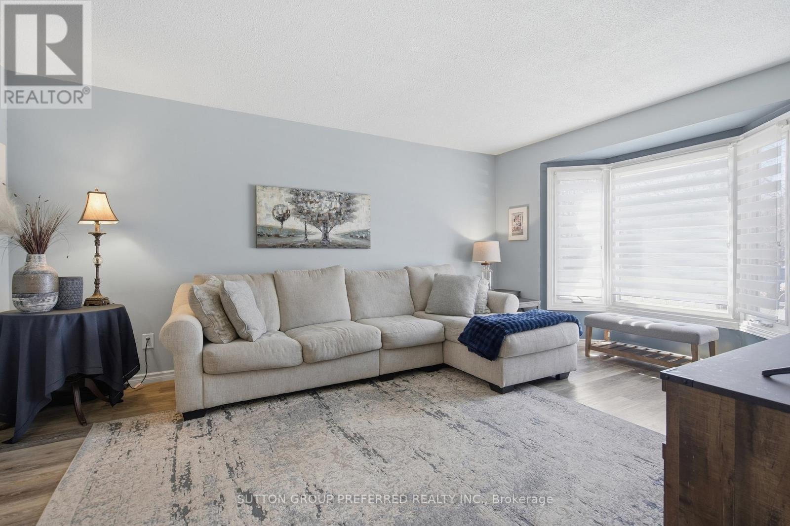 227 Edmunds Place, London South, Ontario  N5Z 4V9 - Photo 9 - X12992422