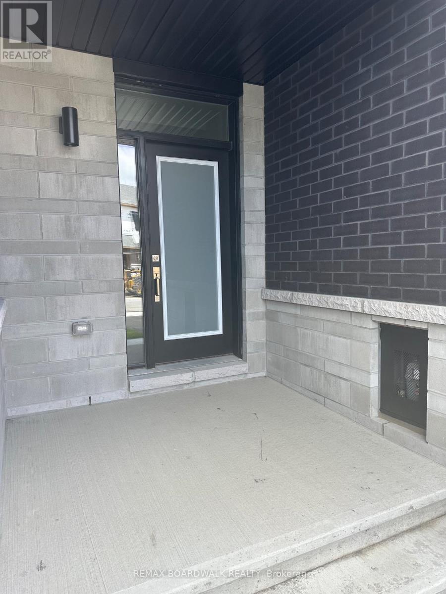 228 Bristol Crescent, North Grenville, Ontario  K0G 1J0 - Photo 2 - X12992428