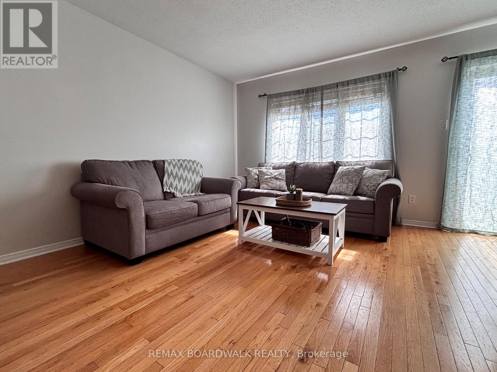 240 Eliot Street, Clarence-Rockland, Ontario  K4K 0E6 - Photo 11 - X12992452