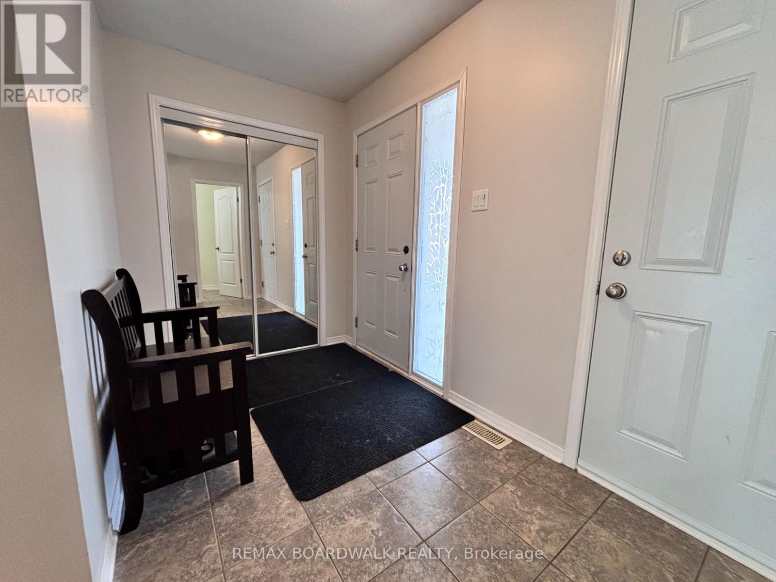 240 Eliot Street, Clarence-Rockland, Ontario  K4K 0E6 - Photo 3 - X12992452