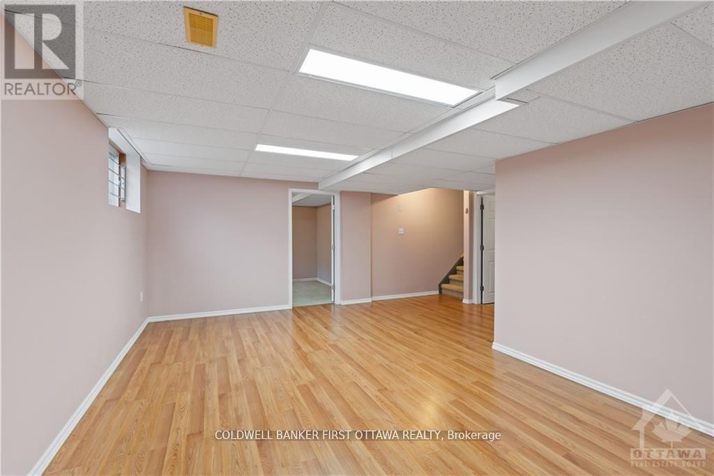 157 Annapolis Circle, Ottawa, Ontario  K1V 1Z2 - Photo 24 - X12992454