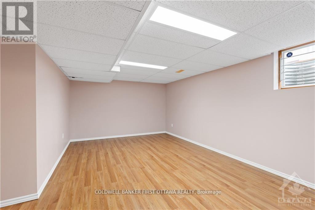 157 Annapolis Circle, Ottawa, Ontario  K1V 1Z2 - Photo 27 - X12992454
