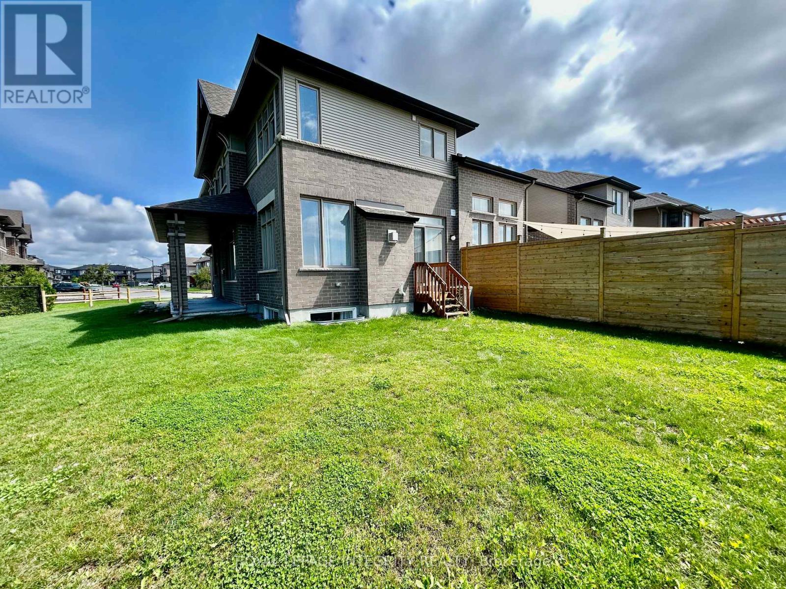 798 Carnelian Crescent, Ottawa, Ontario  K1X 0A8 - Photo 28 - X12992498