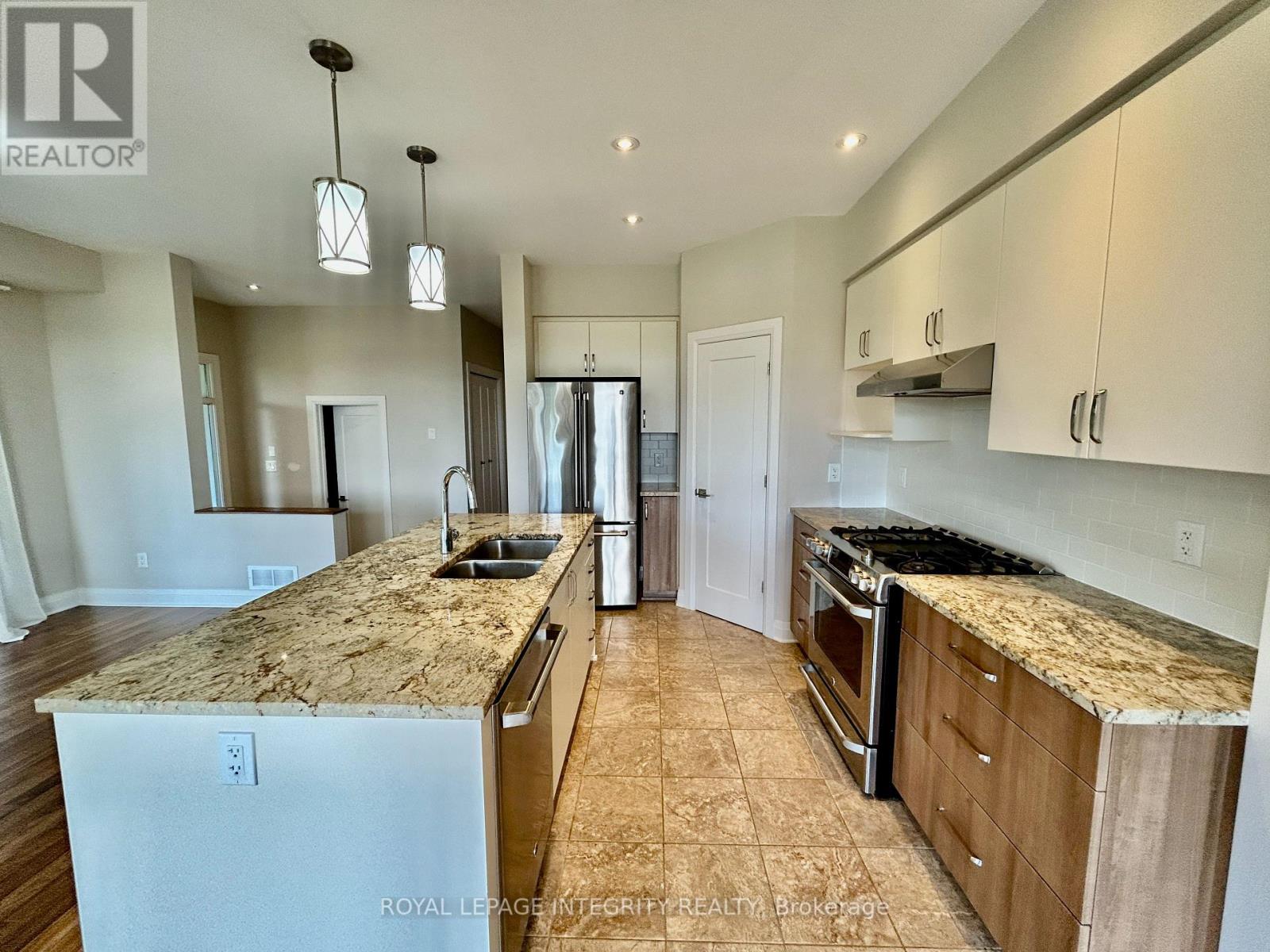 798 Carnelian Crescent, Ottawa, Ontario  K1X 0A8 - Photo 6 - X12992498