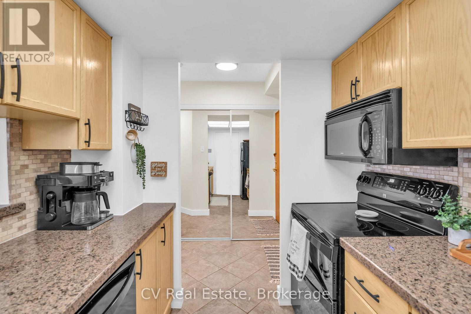 811 - 75 Ellen Street, Barrie, Ontario  L4N 7R6 - Photo 22 - S12918068