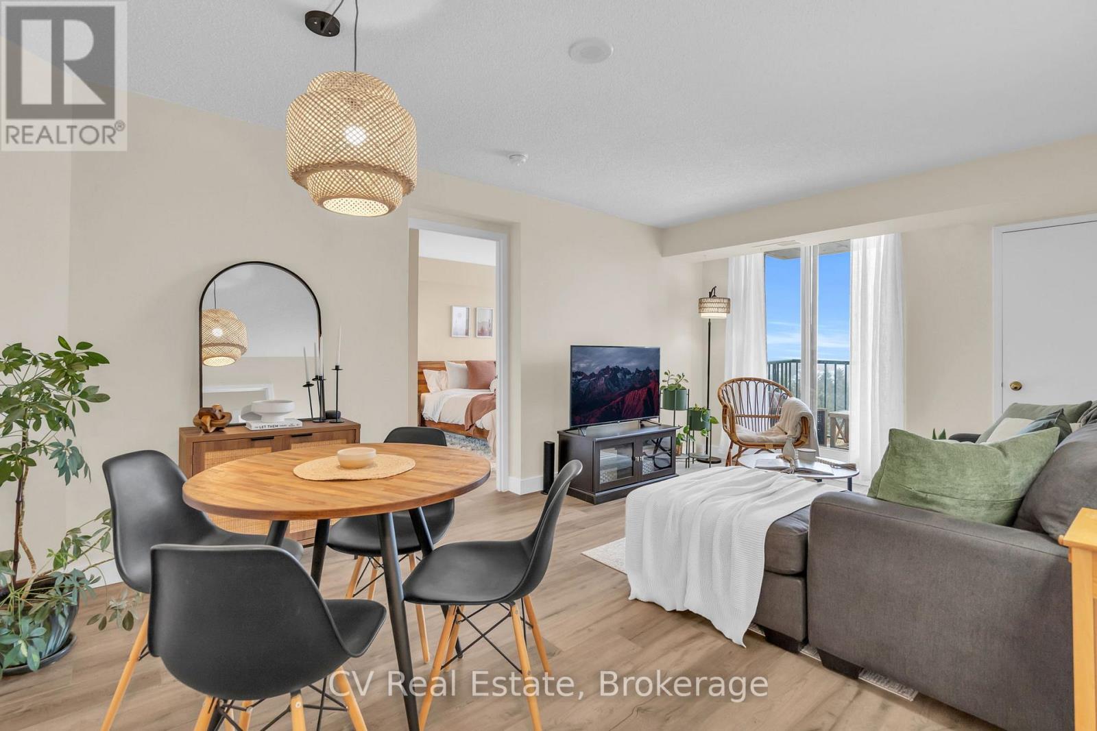 811 - 75 Ellen Street, Barrie, Ontario  L4N 7R6 - Photo 4 - S12918068