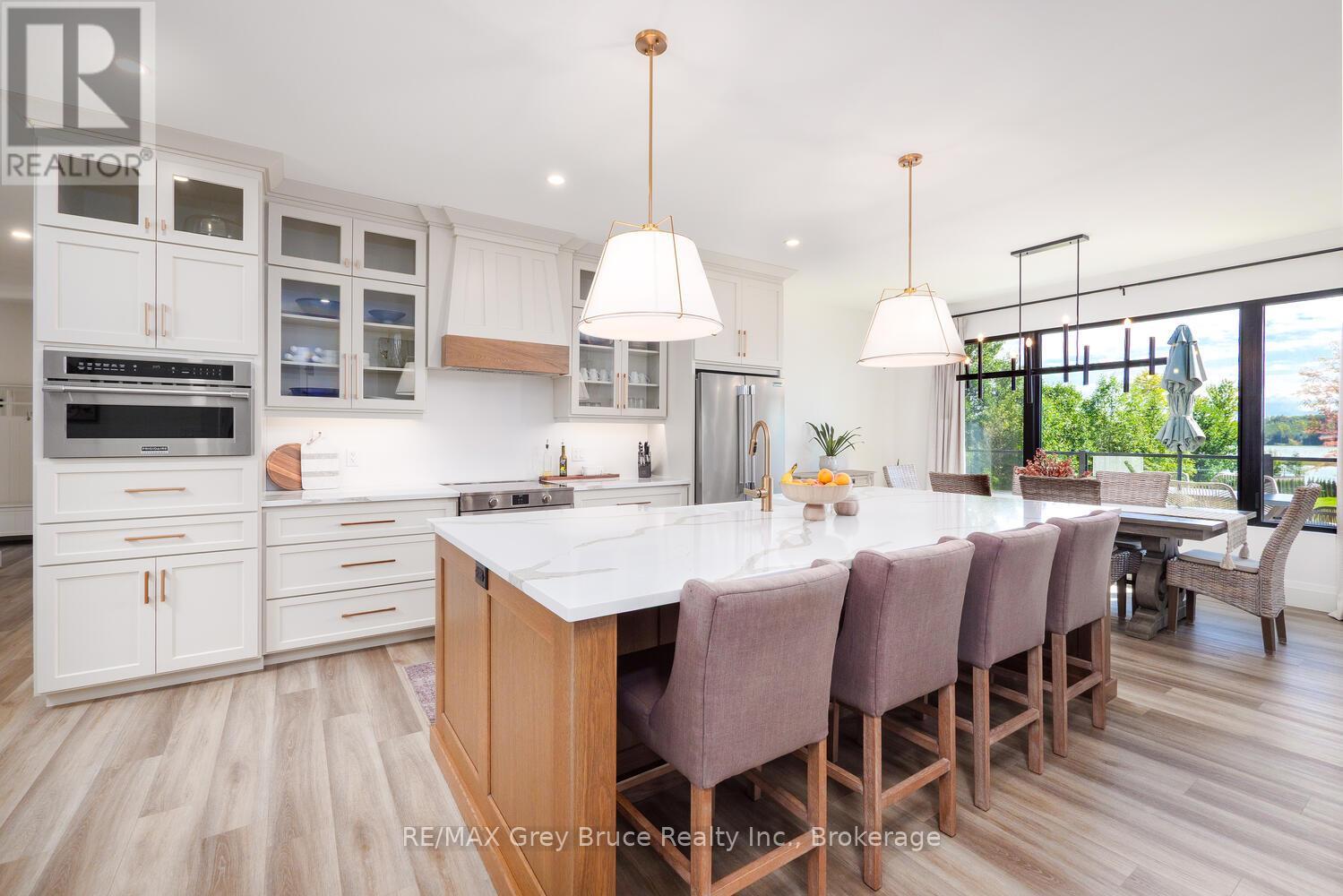 117 Almur Drive, Georgian Bluffs, Ontario  N0H 2T0 - Photo 10 - X12845090